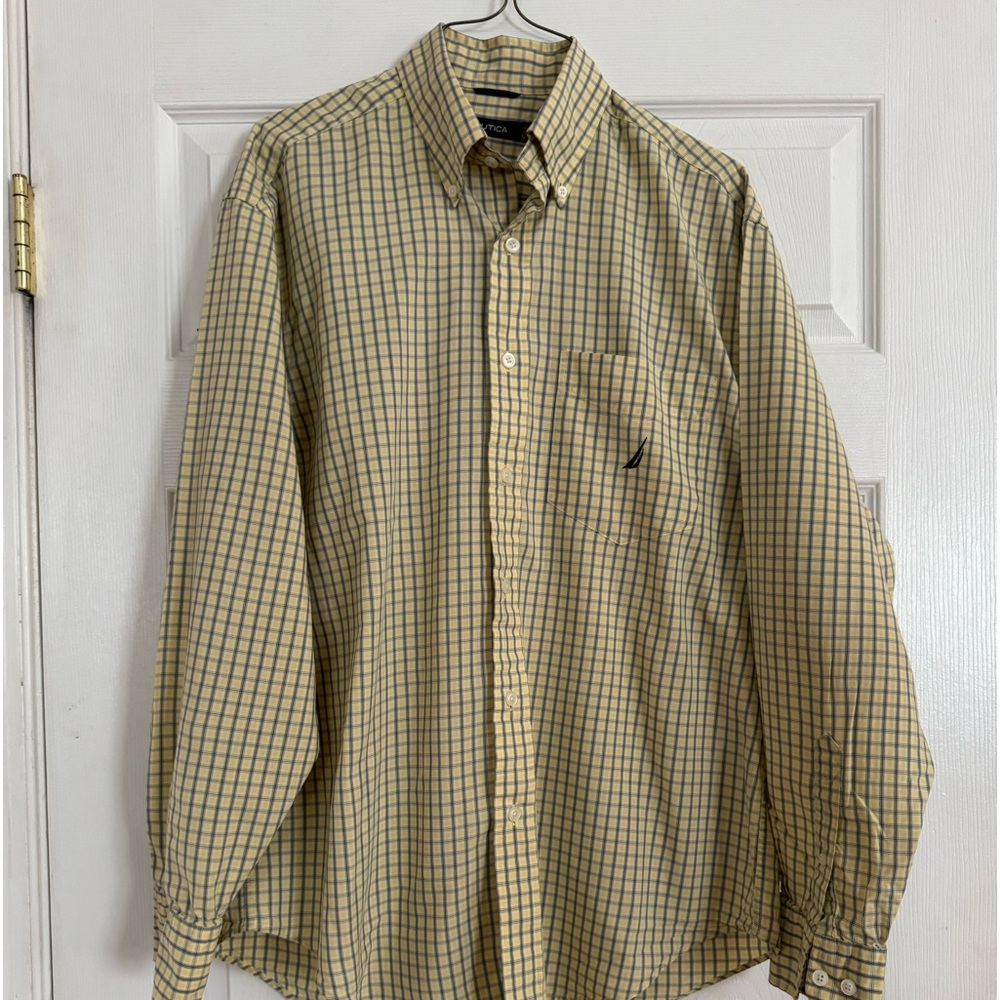 Nautica long sleeve casual button-down shirt. Size medium.